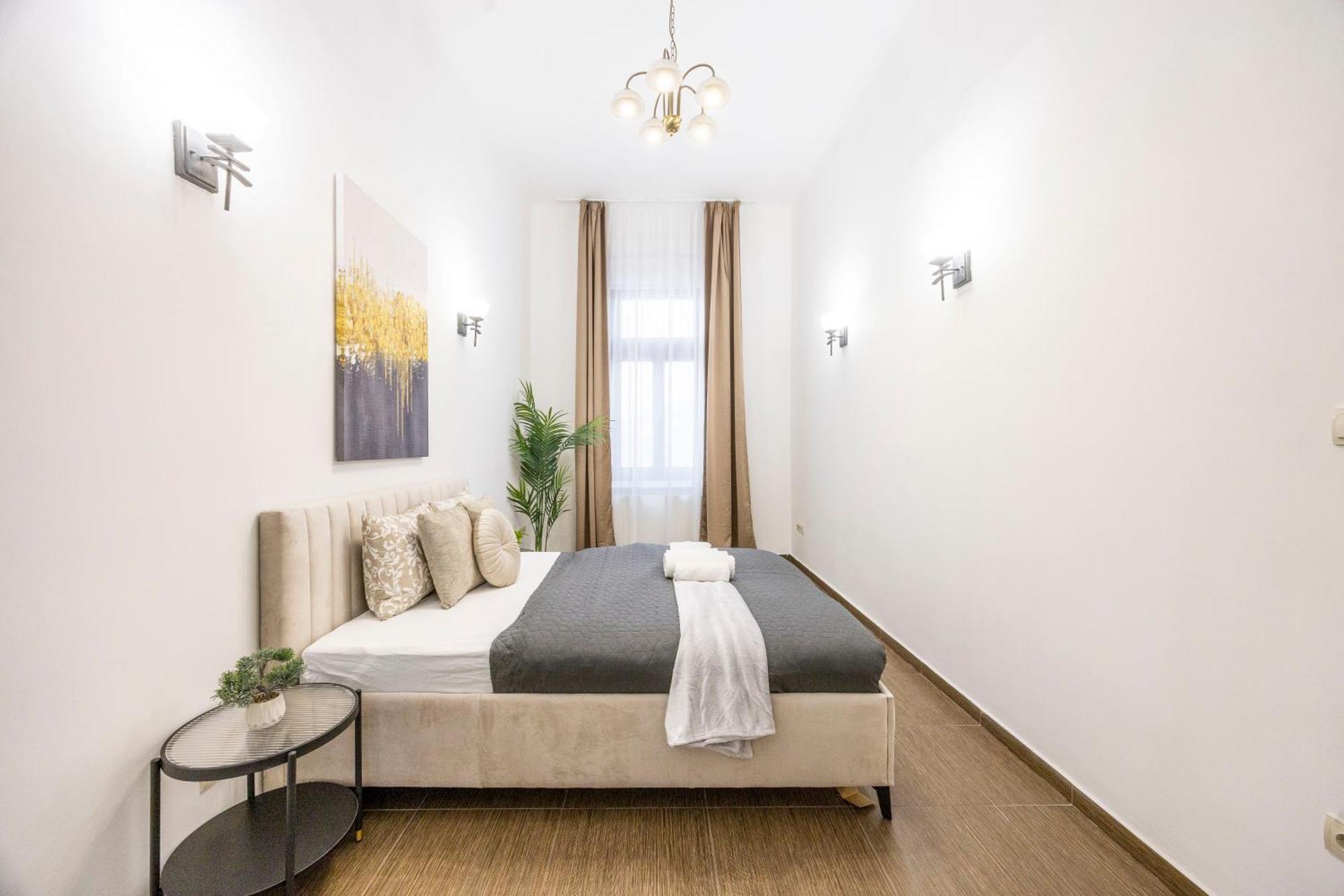 Deluxe & Cozy Located Joseph Boulevard *