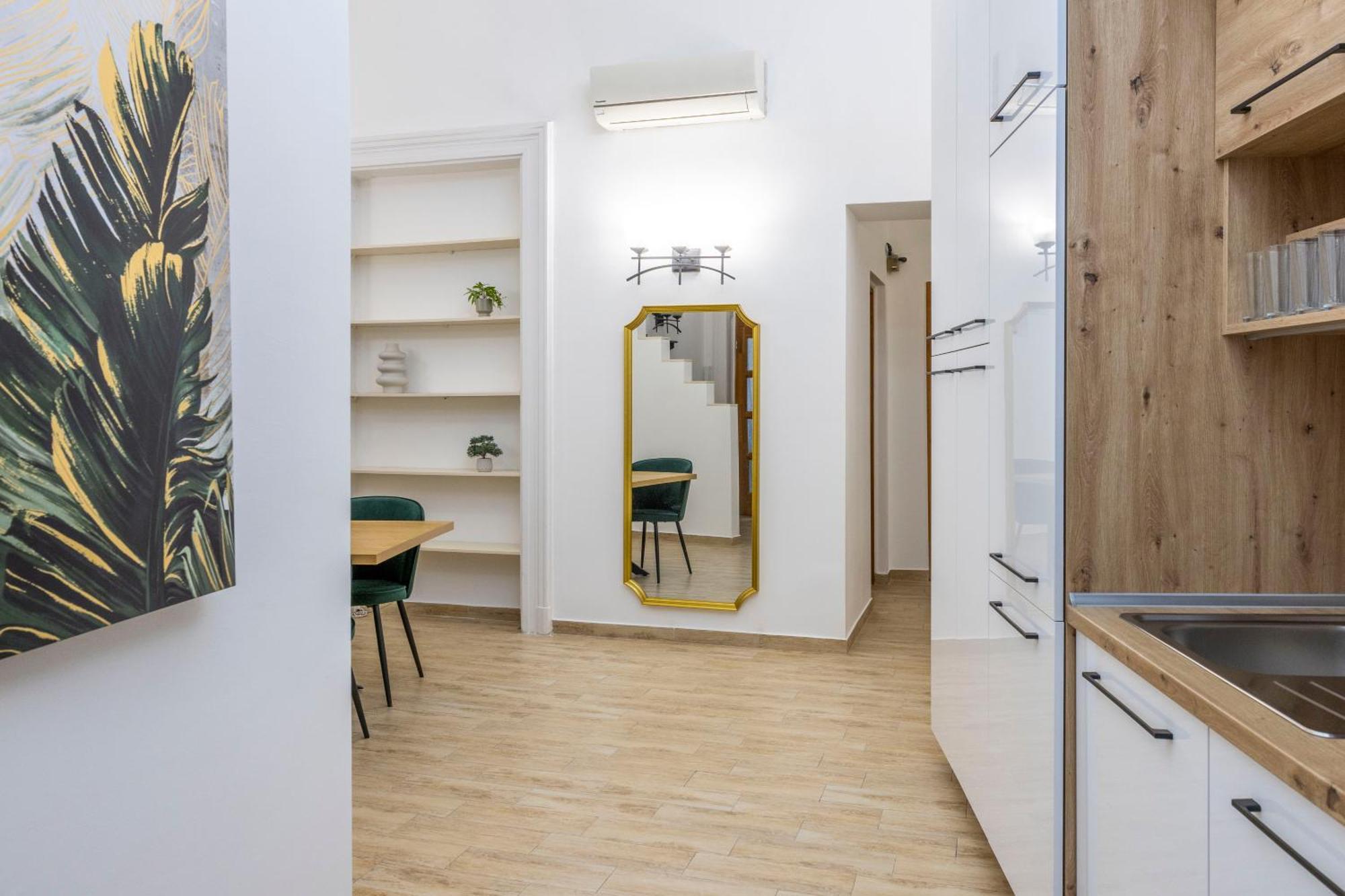 Deluxe & Cozy Located Joseph Boulevard